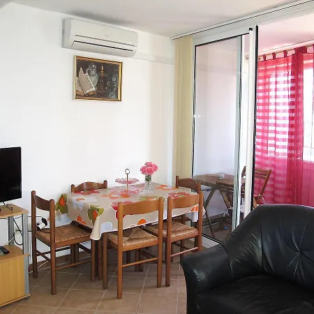 Apartament Haus Nensy 101s Kukljica